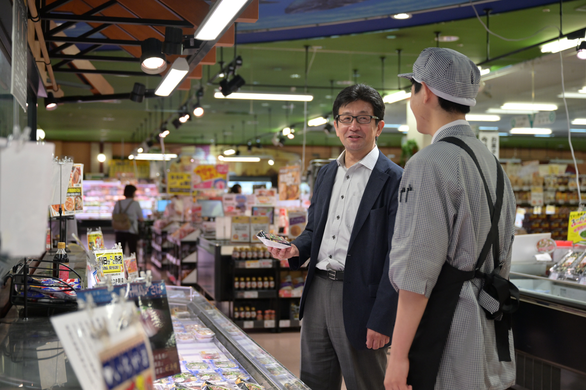 2000年入社 鮮魚部・デリカ部・ベーカリー部兼任部長 橋爪