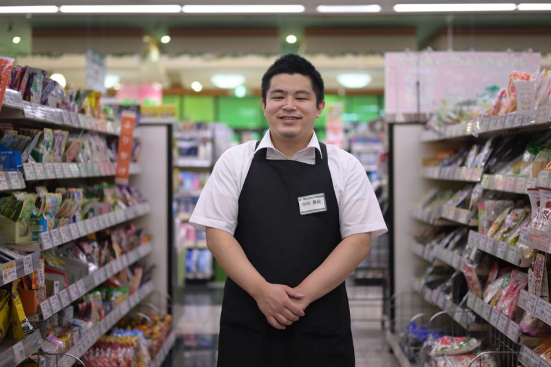 2022年入社 グロサリー部課長 白川