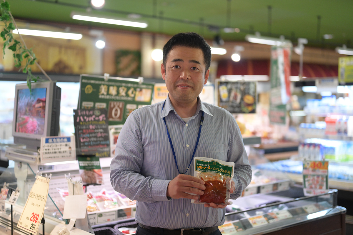 2000年入社 ミート部スーパーバイザー 田村